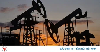 Giá dầu bật tăng do lo ngại nguồn cung qua eo biển Hormuz bị gián đoạn