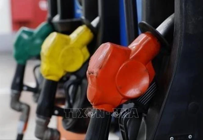 Giá dầu giảm trước kỳ vọng về thỏa thuận chấm dứt xung đột giữa Mỹ và Iran Giá dầu giảm trước kỳ vọng về thỏa thuận chấm dứt xung đột giữa Mỹ và Iran