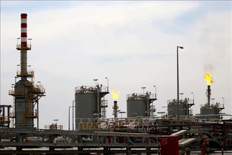Giá dầu thế giới hạ nhiệt khi thị trường chờ đợi đàm phán Mỹ - Iran