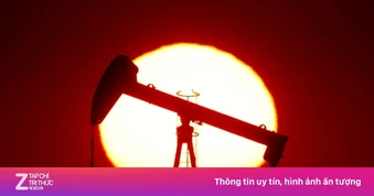 Giá dầu thô lao dốc xuống dưới 100 USD/thùng
