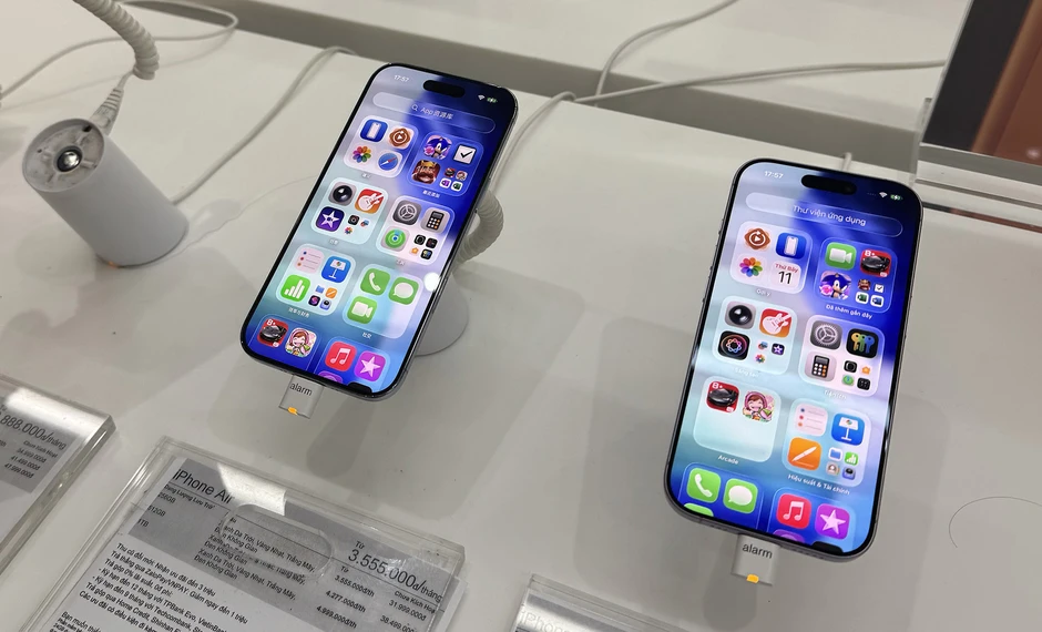 Giá iPhone 17 đồng loạt giảm, iPhone Air 'bốc hơi' tới 9 triệu đồng Giá iPhone 17 đồng loạt giảm, iPhone Air 'bốc hơi' tới 9 triệu đồng