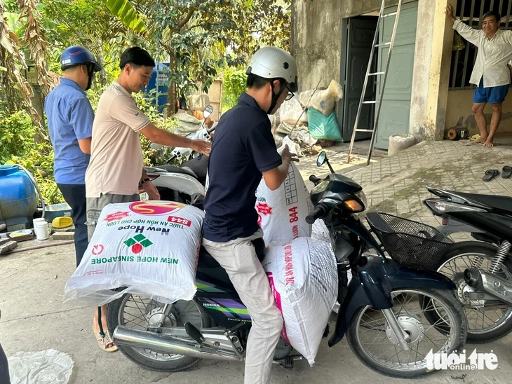 Giá lươn lao dốc, nông dân Miền Tây 'đau đầu' vì bán thì lỗ nặng giữ lại càng lỗ hơn Giá lươn lao dốc, nông dân Miền Tây 'đau đầu' vì bán thì lỗ nặng giữ lại càng lỗ hơn