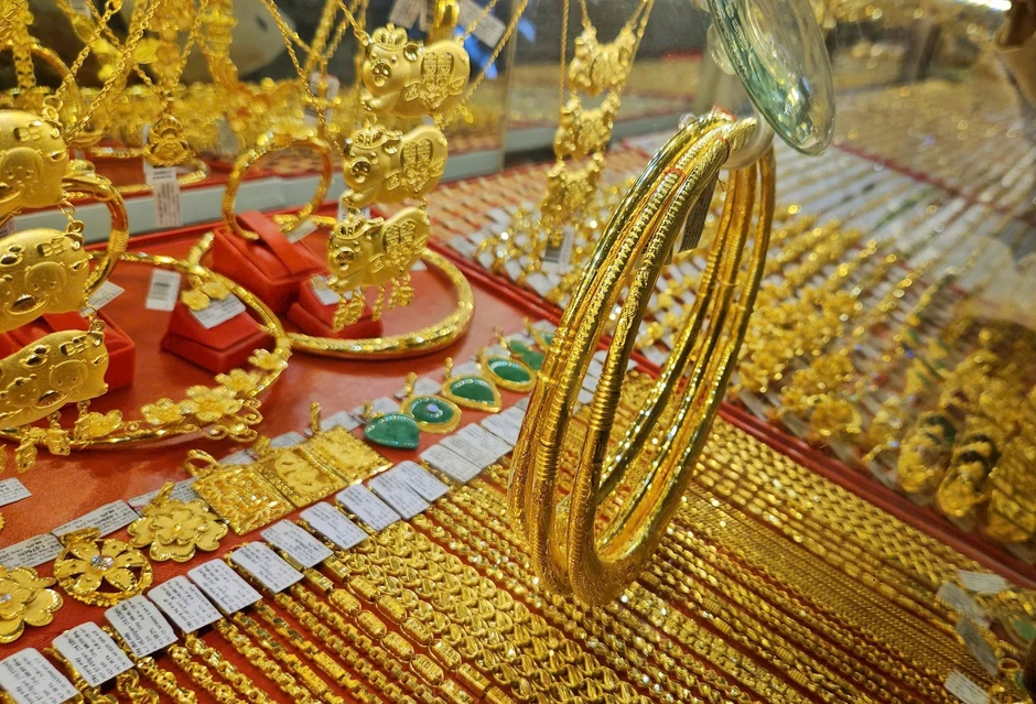 Giá vàng bạc 5/10: SJC, Phú Quý và Bảo Tín Mạnh Hải đồng loạt điều chỉnh, đón tín hiệu tích cực Giá vàng bạc 5/10: SJC, Phú Quý và Bảo Tín Mạnh Hải đồng loạt điều chỉnh, đón tín hiệu tích cực