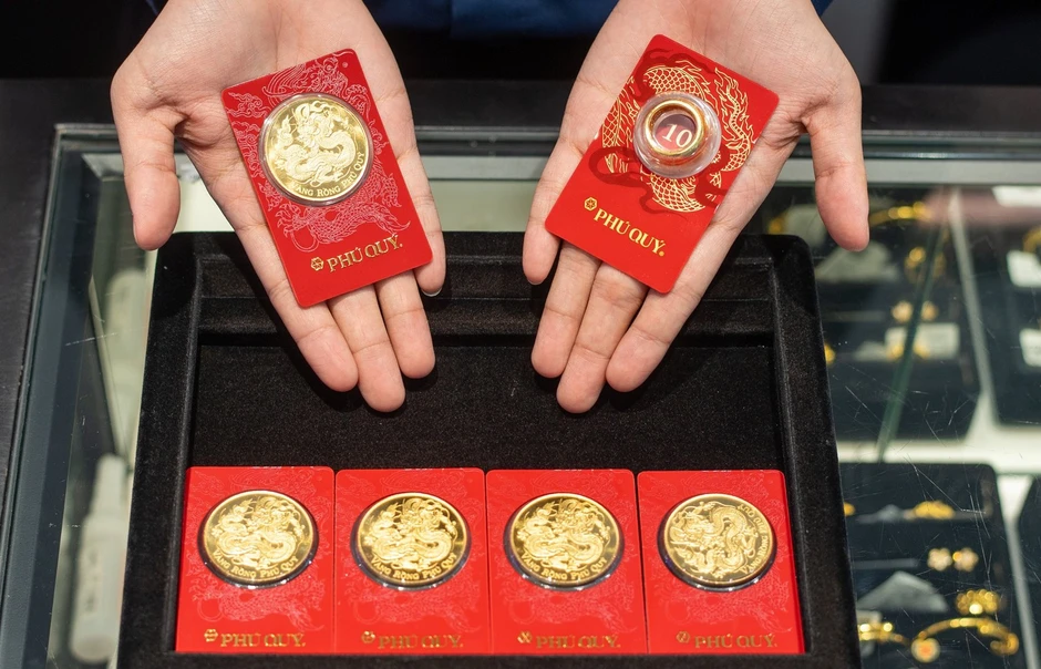 Giá vàng, bạc 8/10 tại Phú Quý, BTMH, DOJI, SJC đồng loạt điều chỉnh: Nên mua hay chờ?