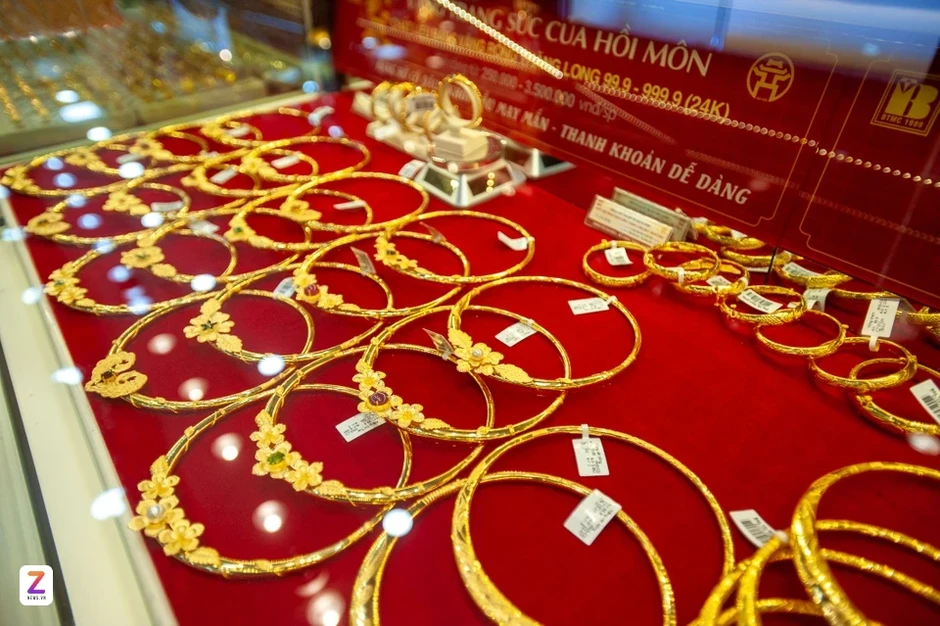 Giá vàng 'bốc hơi' hơn 1,2 triệu đồng chỉ sau một đêm Giá vàng 'bốc hơi' hơn 1,2 triệu đồng chỉ sau một đêm