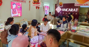 Giá vàng chiều 10-3 tiếp tục tăng, vượt 186 triệu đồng/lượng