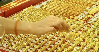 Giá vàng chiều 20-8 giảm nhẹ so với buổi sáng