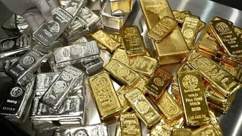 Giá vàng, chứng khoán đồng loạt tăng mạnh
