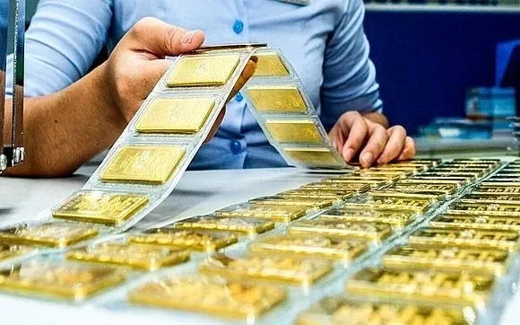 Giá vàng giảm gần 1 triệu đồng mỗi lượng Giá vàng giảm gần 1 triệu đồng mỗi lượng