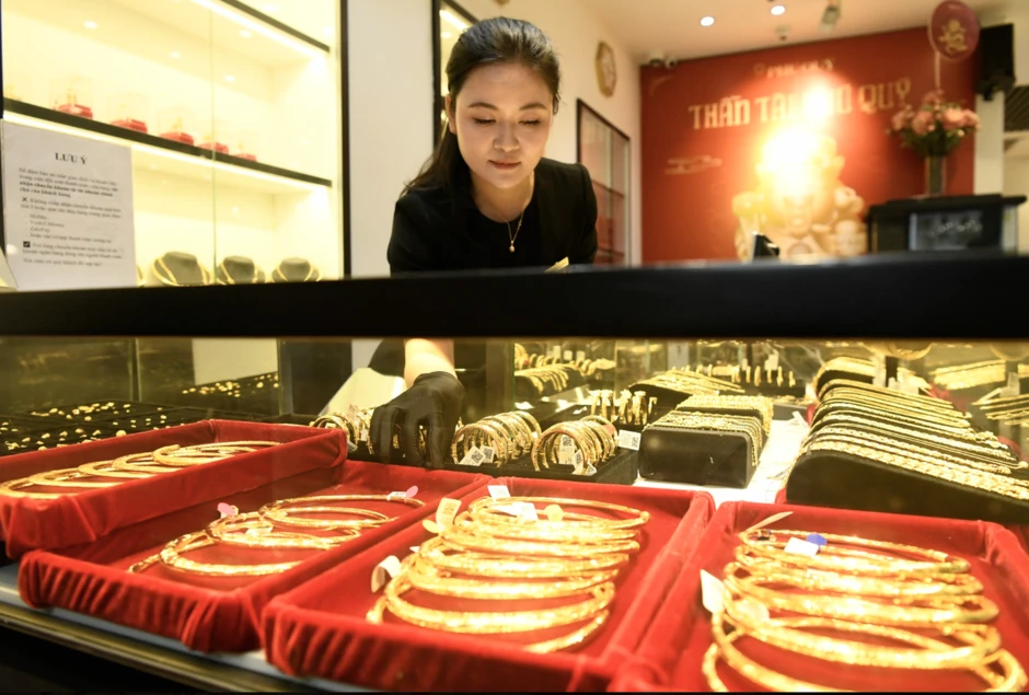 Giá vàng hôm nay (11/8): Bật tăng mạnh Giá vàng hôm nay (11/8): Bật tăng mạnh