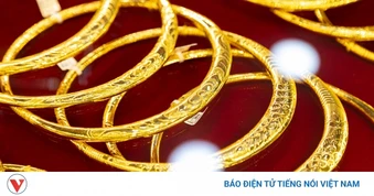 Giá vàng hôm nay 13/8: Giá vàng SJC tăng, vàng thế giới giảm