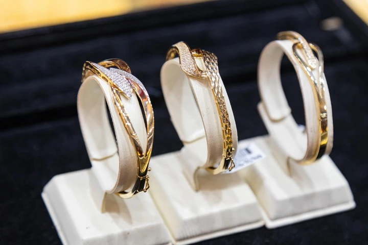 Giá vàng hôm nay 15/4: Tiếp tục tăng dựng đứng, vượt 4.800 USD/ounce Giá vàng hôm nay 15/4: Tiếp tục tăng dựng đứng, vượt 4.800 USD/ounce