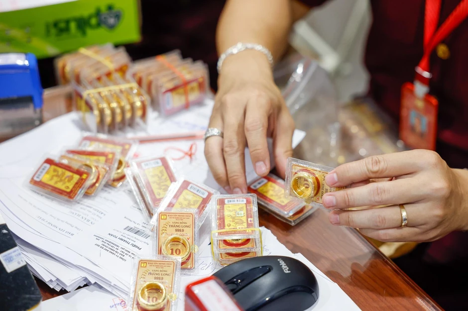 Giá vàng hôm nay (15/6): Tiếp tục tăng mạnh Giá vàng hôm nay (15/6): Tiếp tục tăng mạnh