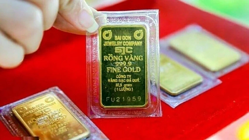Giá vàng hôm nay 21/3: Vàng thế giới giảm còn 4.655 USD, thấp hơn SJC 28,5 triệu