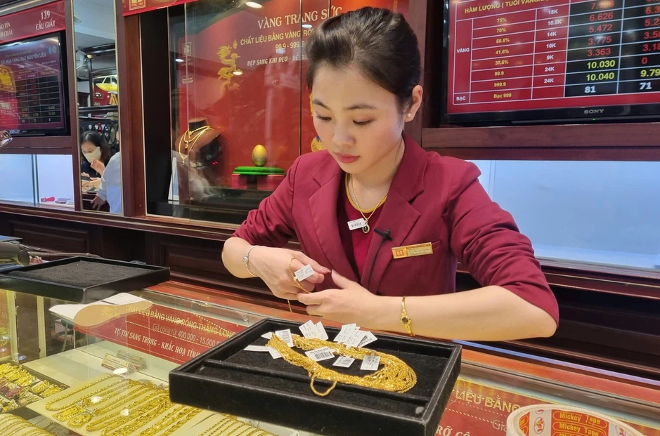 Giá vàng hôm nay (23/6): Lại quay đầu giảm Giá vàng hôm nay (23/6): Lại quay đầu giảm