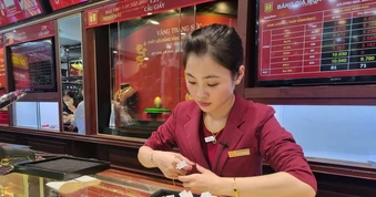 Giá vàng hôm nay (23/6): Lại quay đầu giảm