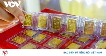 Giá vàng hôm nay 3/5: Vàng trong nước duy trì mức 166 triệu đồng/lượng