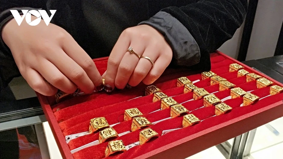 Giá vàng hôm nay 30/3: Giá vàng trong nước và thế giới cùng giảm Giá vàng hôm nay 30/3: Giá vàng trong nước và thế giới cùng giảm