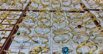 Giá vàng ngày 2/10: Trong nước, thế giới đồng loạt giảm