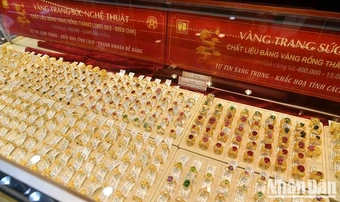 Giá vàng ngày 2/5: Trong nước, thế giới tiếp tục “lao dốc“
