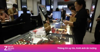 Giá vàng 'rơi' từ đỉnh cao xuống vực sâu như thế nào?