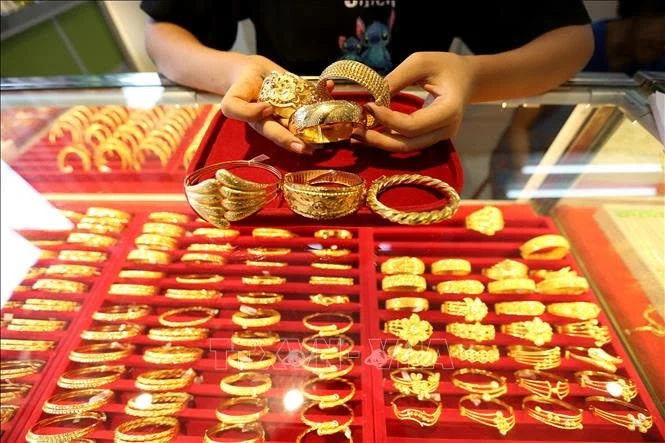 Giá vàng SJC sáng 16/7 hạ nhiệt theo thế giới, lùi về 148,2 triệu đồng/lượng Giá vàng SJC sáng 16/7 hạ nhiệt theo thế giới, lùi về 148,2 triệu đồng/lượng