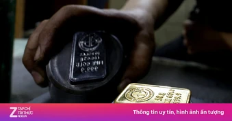 Giá vàng thế giới chật vật phục hồi sau cú sập mạnh