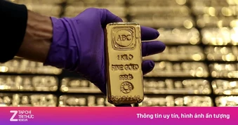 Giá vàng thế giới chưa ngừng giảm, dầu thô tăng vọt