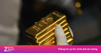 Giá vàng thế giới rơi thẳng đứng