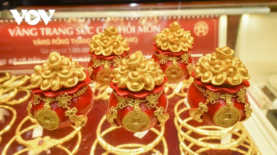 Giá vàng thế giới tăng, vàng tư nhân đi ngang: Nhà đầu tư lỗ nặng, giao dịch khó Giá vàng thế giới tăng, vàng tư nhân đi ngang: Nhà đầu tư lỗ nặng, giao dịch khó
