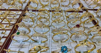 Giá vàng tiếp tục ghi nhận tuần giảm, người mua lỗ gần 6 triệu đồng/lượng sau 1 tuần
