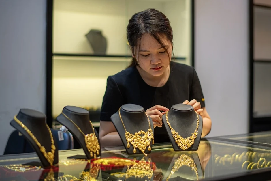 Giá vàng trong nước gây bất ngờ
