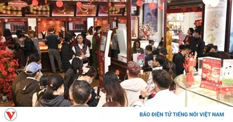 Giá vàng trong nước giảm nhưng vẫn neo cao so với thế giới