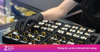Giá vàng vừa lên đỉnh đã quay đầu giảm mạnh