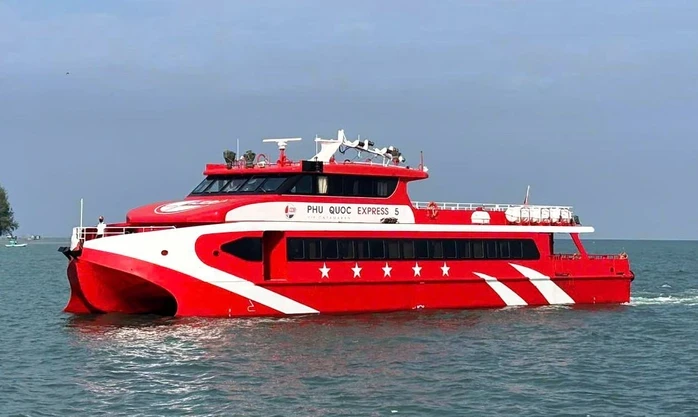 Giá vé tàu cao tốc Phú Quốc giảm "sốc" khi tuyến Sa Kỳ - Lý Sơn hoạt động lại Giá vé tàu cao tốc Phú Quốc giảm "sốc" khi tuyến Sa Kỳ - Lý Sơn hoạt động lại