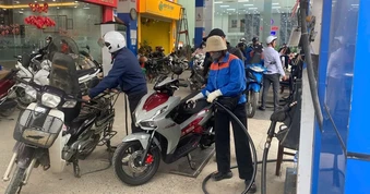 Giá xăng dầu của Việt Nam so với khu vực thế nào?