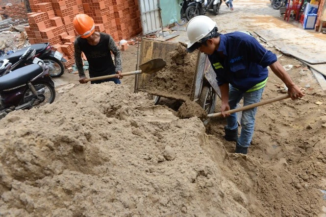 Giá xăng dầu giảm mạnh, sao vật liệu xây dựng không hạ nhiệt mà còn tăng? Giá xăng dầu giảm mạnh, sao vật liệu xây dựng không hạ nhiệt mà còn tăng?