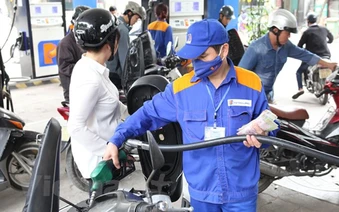 Giá xăng dầu giảm mạnh từ 0 giờ ngày hôm nay 27/3, xăng RON95-III giảm hơn 5.600 đồng/lít