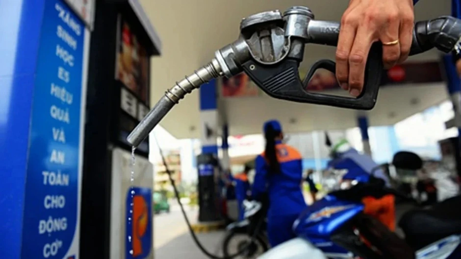 Giá xăng dầu giảm sâu: “Khoảng thở” và áp lực điều hành Giá xăng dầu giảm sâu: “Khoảng thở” và áp lực điều hành