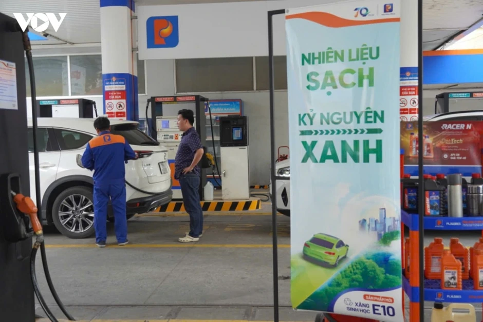 Giá xăng dầu hôm nay 10/8: Giá dầu thế giới vẫn neo ở mức cao Giá xăng dầu hôm nay 10/8: Giá dầu thế giới vẫn neo ở mức cao