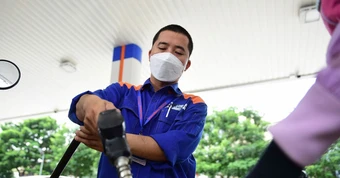 Giá xăng dầu hôm nay 13/7: Dầu thế giới tăng cao, trong nước duy trì mức thấp