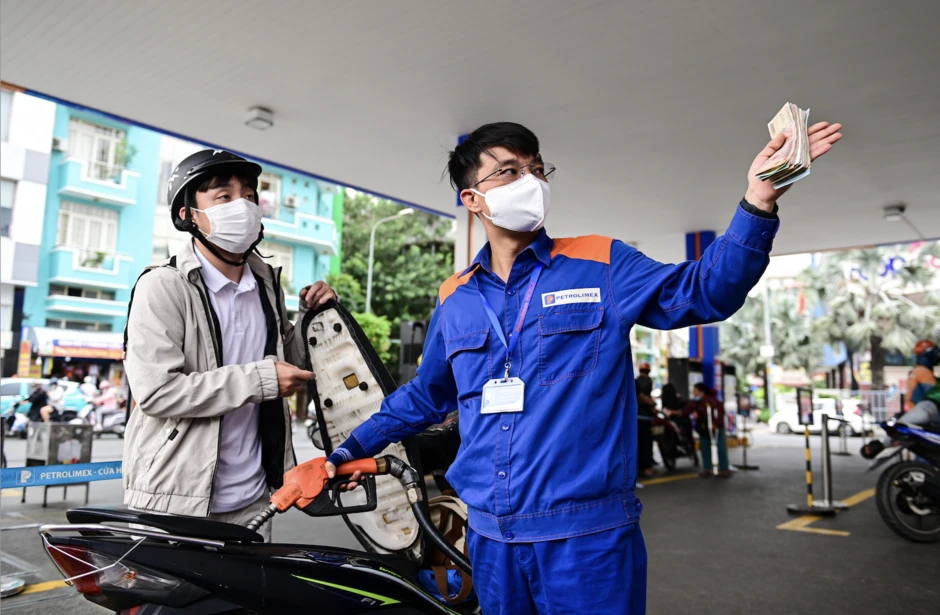 Giá xăng dầu hôm nay 16/8: Thế giới ghi nhận tuần tăng, trong nước giảm Giá xăng dầu hôm nay 16/8: Thế giới ghi nhận tuần tăng, trong nước giảm
