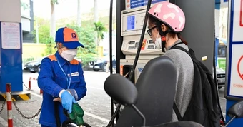 Giá xăng dầu hôm nay 18/9: Thế giới giảm, trong nước đồng loạt tăng