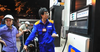 Giá xăng dầu hôm nay 25/7: Dầu thế giới suy giảm, trong nước ở mức thấp