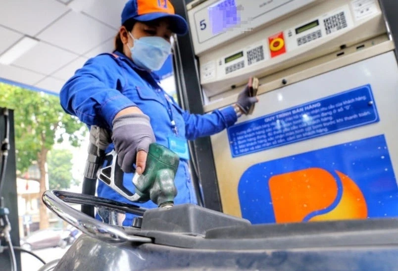 Giá xăng dầu hôm nay 4/5: Giá dầu thế giới vẫn trên mốc 100 USD/thùng Giá xăng dầu hôm nay 4/5: Giá dầu thế giới vẫn trên mốc 100 USD/thùng
