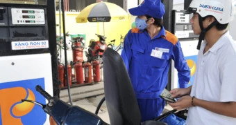 Giá xăng dầu nóng ran: Bộ Công Thương đề xuất DN tự công bố và điều chỉnh giá bán lẻ