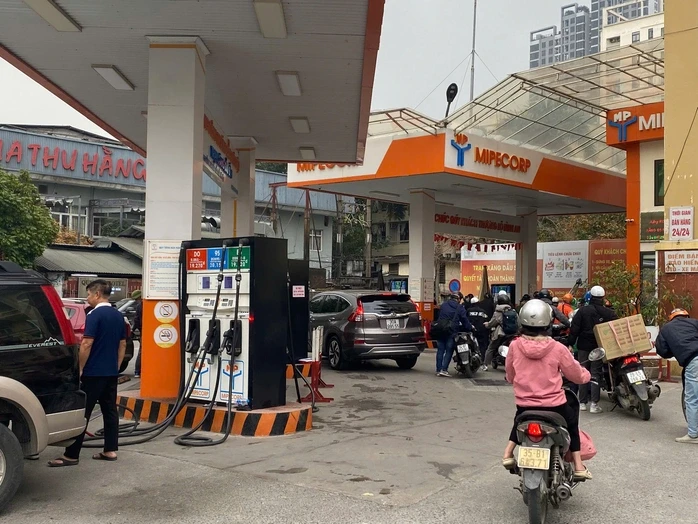 Giá xăng dầu tăng 20 % sẽ dùng qũy bình ổn giá trong tháng này Giá xăng dầu tăng 20 % sẽ dùng qũy bình ổn giá trong tháng này