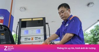 Giá xăng giảm mạnh