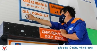 Giá xăng RON 95-III giảm còn 29.950 đồng/lít từ 14h chiều nay 25/3
