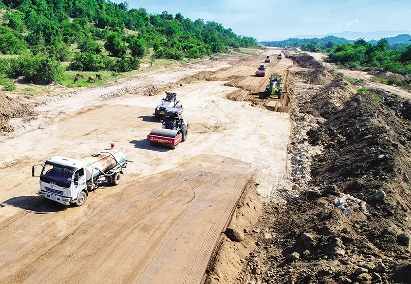 Giải phóng mặt bằng để thúc đẩy đầu tư công Giải phóng mặt bằng để thúc đẩy đầu tư công